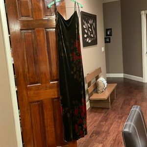 LAUNDRY by Shelli Segal Velvet Dress